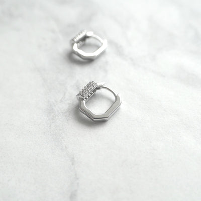 【SE230208】Sterling Silver Huggie Earrings
