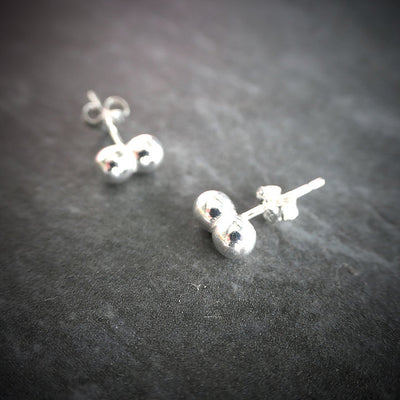 【CS200902】 Sterling Silver Stud Earrings